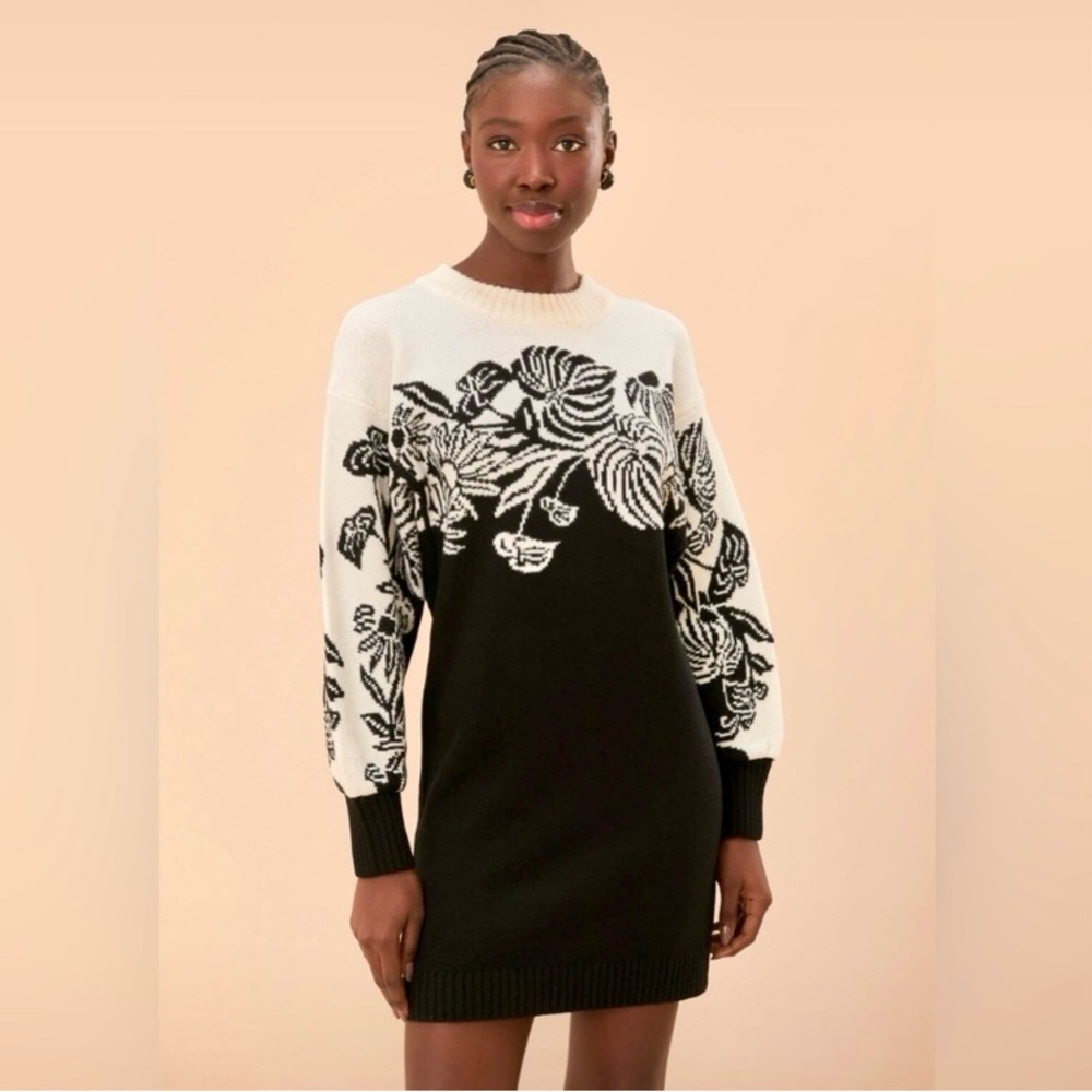 NEW FARM Rio Surreal Garden Knit Sweaterdress Floral Sweater Black White Size XL